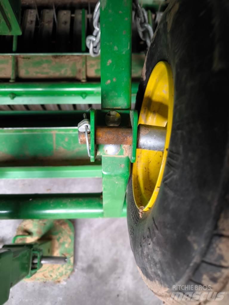 John Deere V461M Rundballe-pressere