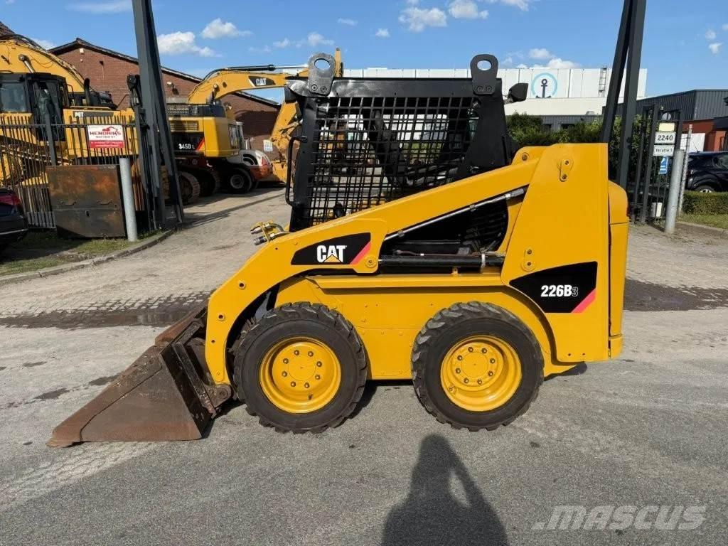 CAT 216B3 Minilæsser - skridstyret