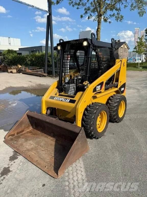 CAT 216B3 Minilæsser - skridstyret