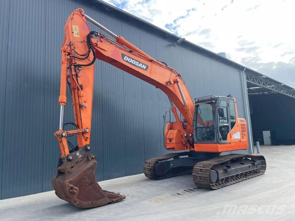 Doosan DX235LCR Gravemaskiner på larvebånd
