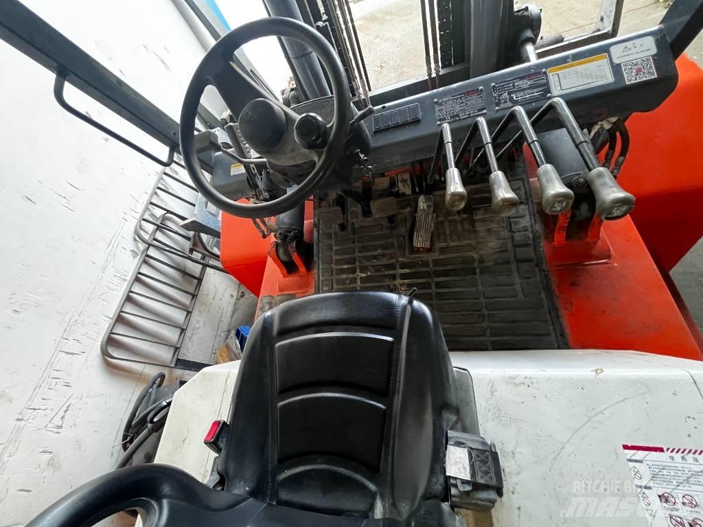 Heli K 100 Diesel gaffeltrucks