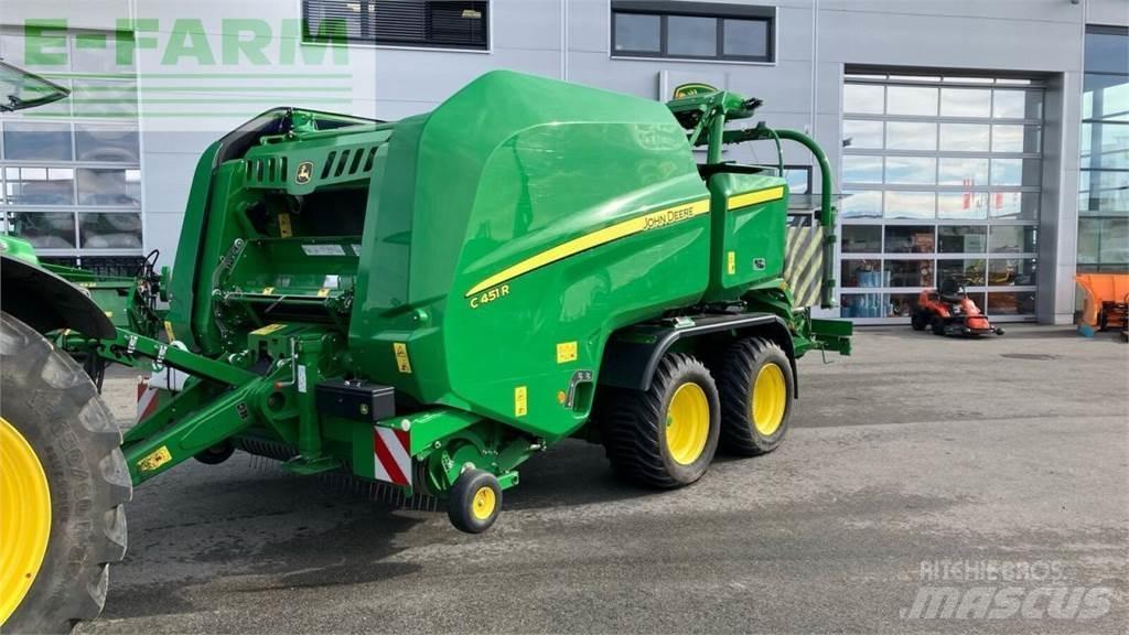 John Deere c451r Pressere til firkantede baller