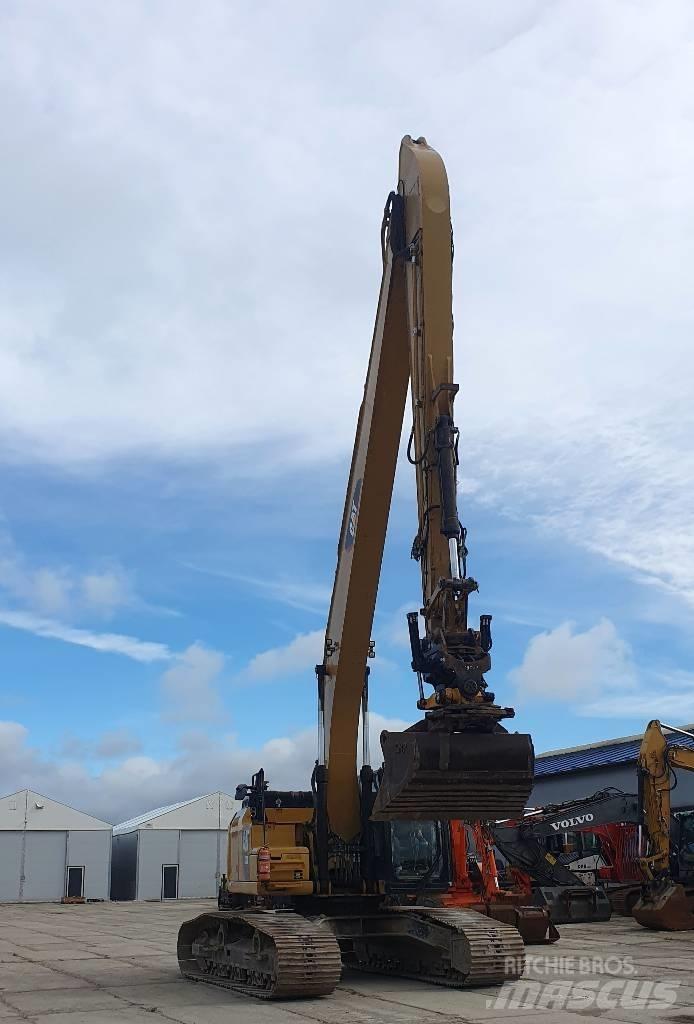 CAT 330 FLN Gravemaskiner med lang gravebom
