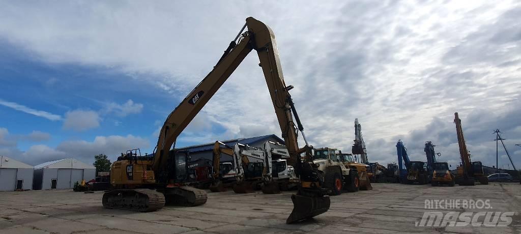 CAT 330 FLN Gravemaskiner med lang gravebom