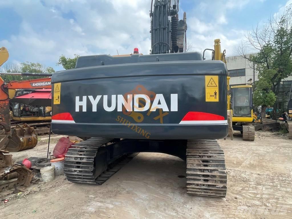 Hyundai 220 Gravemaskiner på larvebånd
