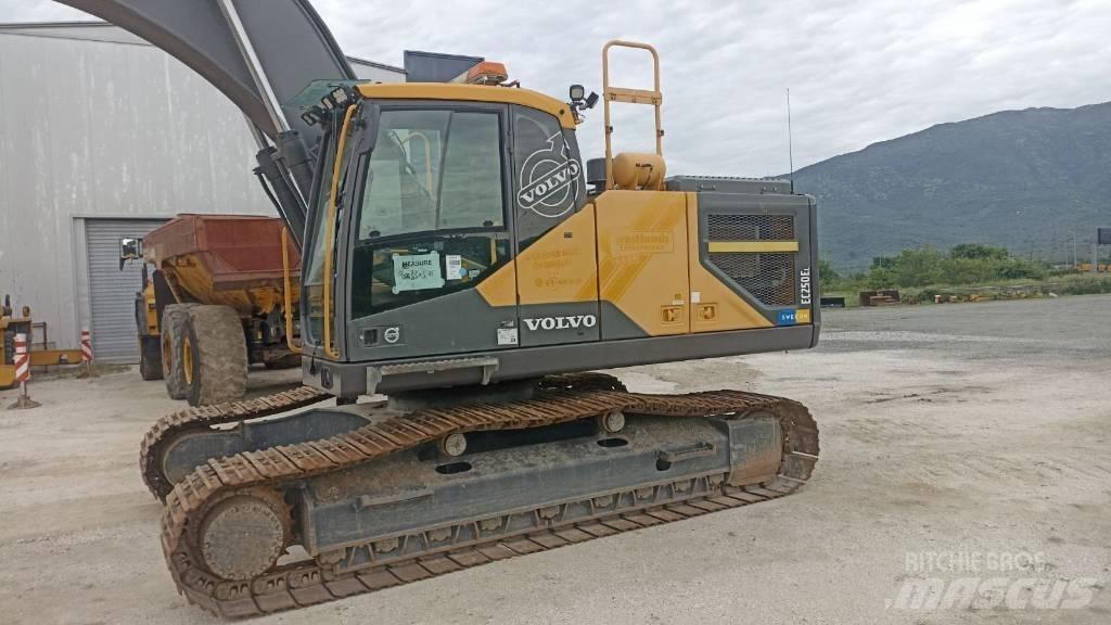 Volvo EC 250 EL Gravemaskiner på larvebånd