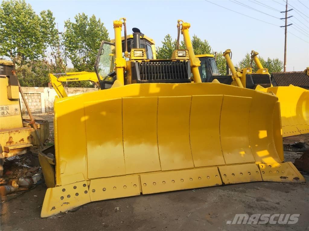 Komatsu D155AX-5 Bulldozer på larvebånd