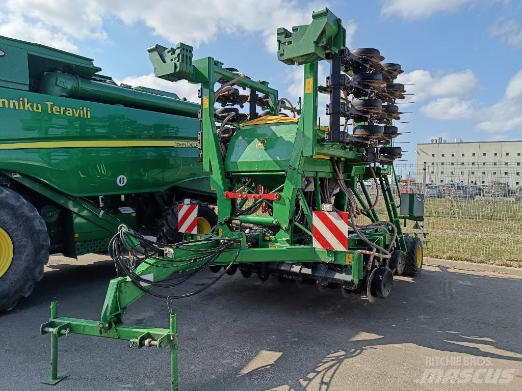 John Deere 750 A Såmaskine