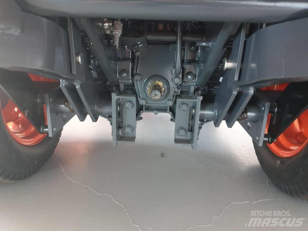 Kubota F251E (2WD) Monterede og efterspændte slåmaskiner