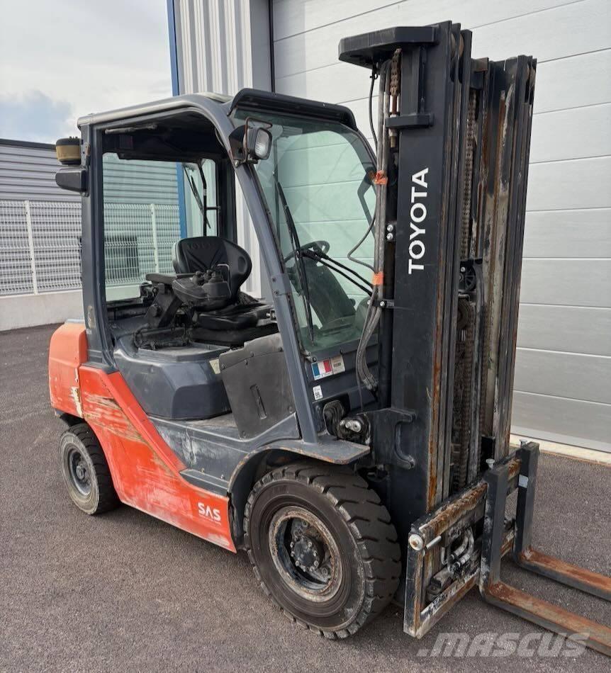 Toyota 8 FDF 25 Diesel gaffeltrucks