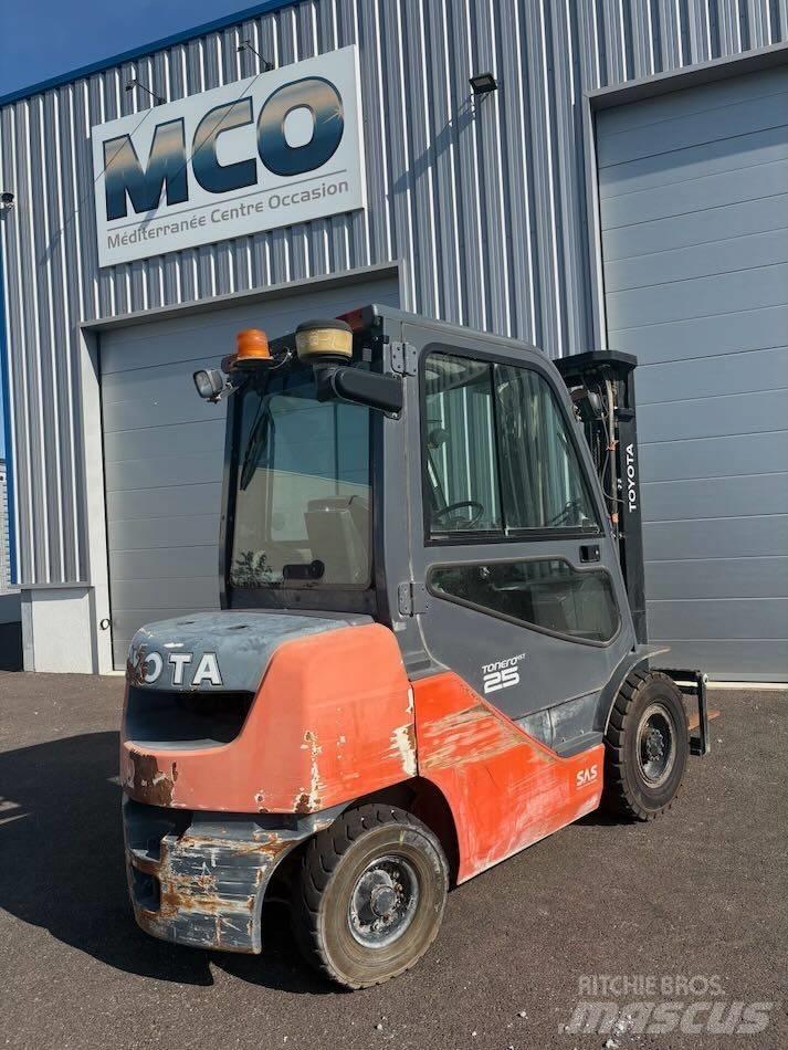 Toyota 8 FDF 25 Diesel gaffeltrucks