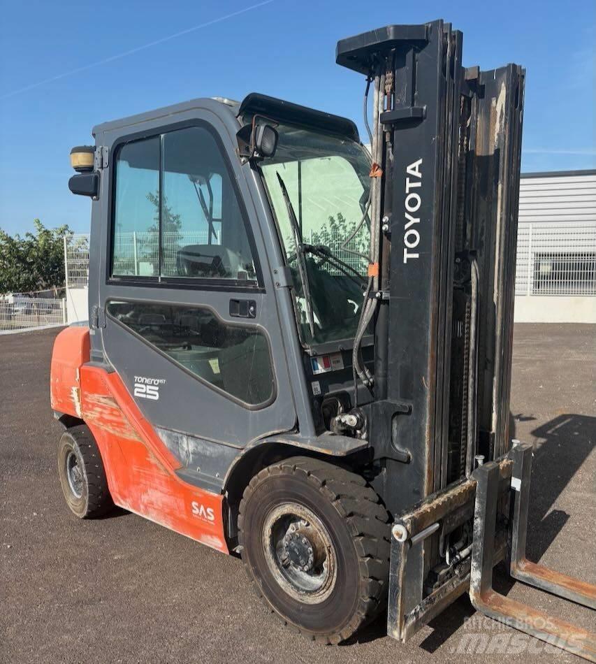 Toyota 8 FDF 25 Diesel gaffeltrucks