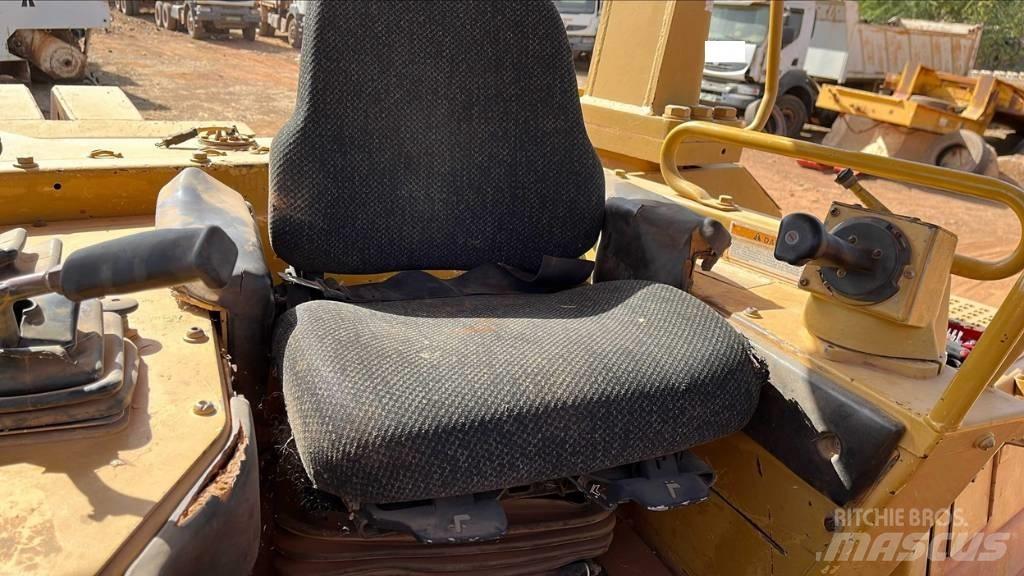 CAT D8R Bulldozer på larvebånd