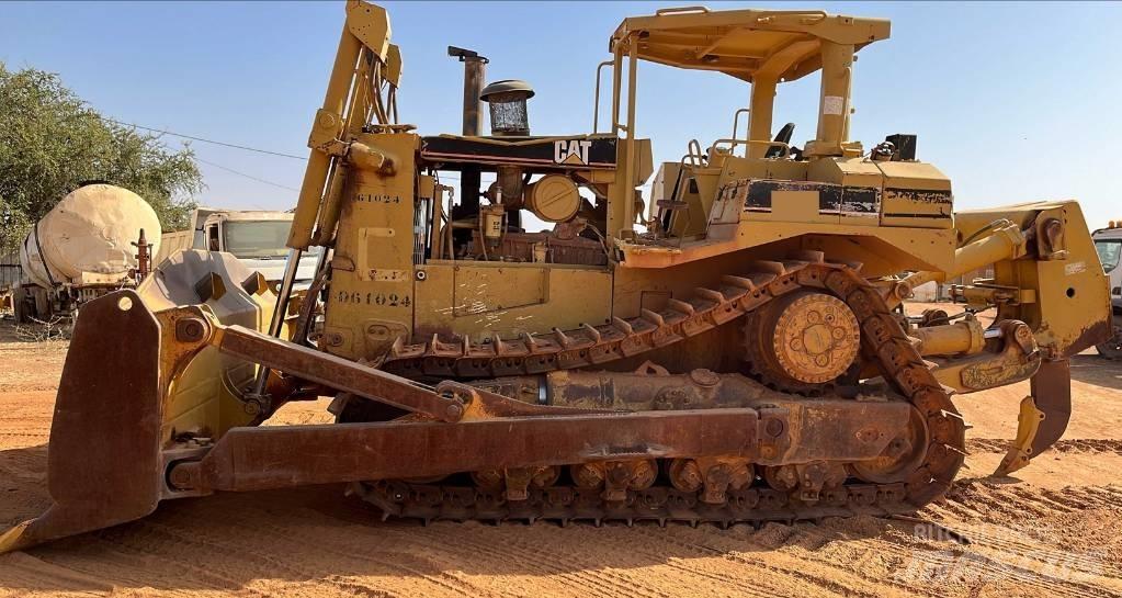 CAT D8R Bulldozer på larvebånd