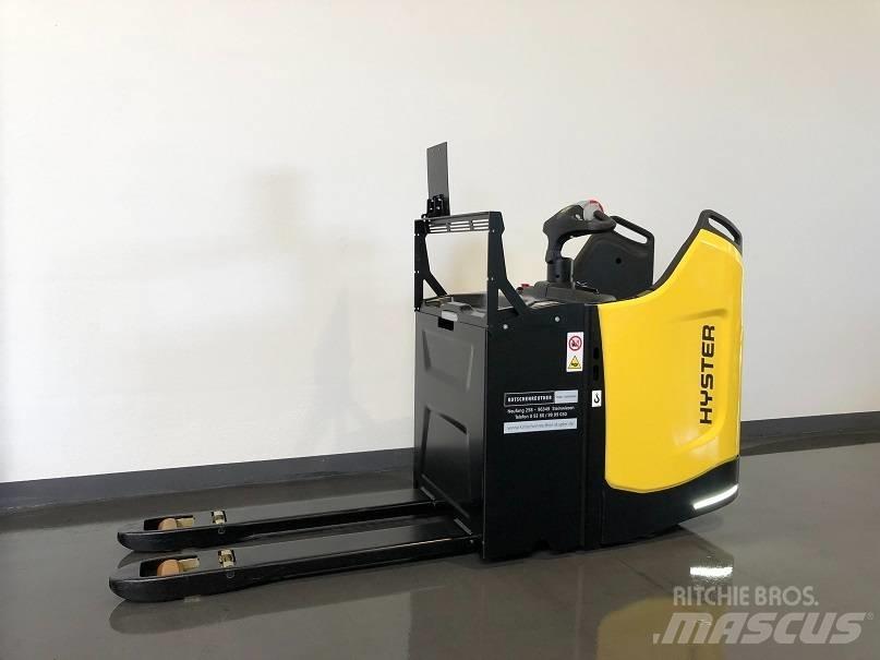 Hyster P2.0S Gaffelstabler med gående fører