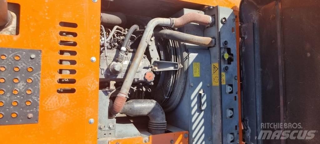 Hitachi ZX 210 LC-3 Gravemaskiner på larvebånd