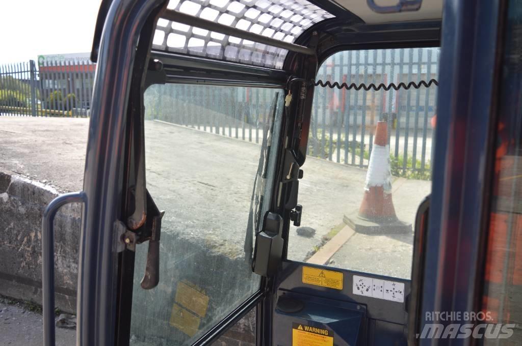 Hanix H 22 cab Minigravemaskiner
