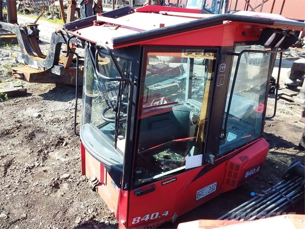Komatsu 840.4 Kabiner og interiør