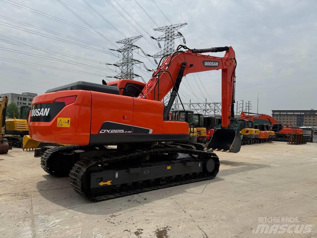 Doosan DX 225 LC-9C Gravemaskiner på larvebånd