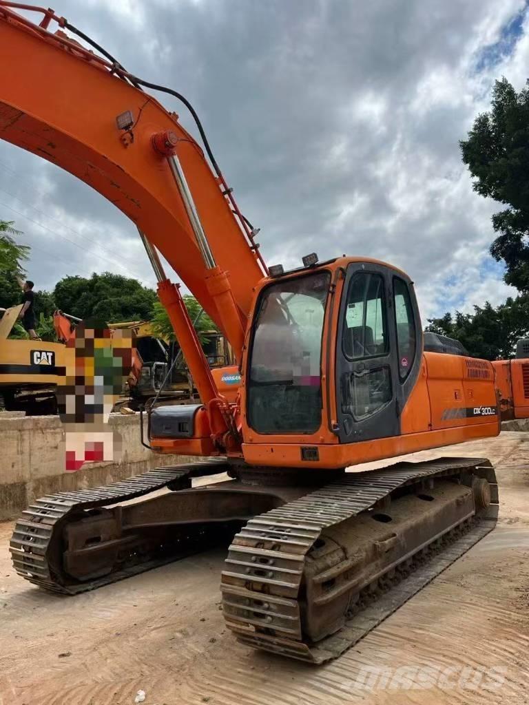 Doosan DX300 Gravemaskiner på larvebånd