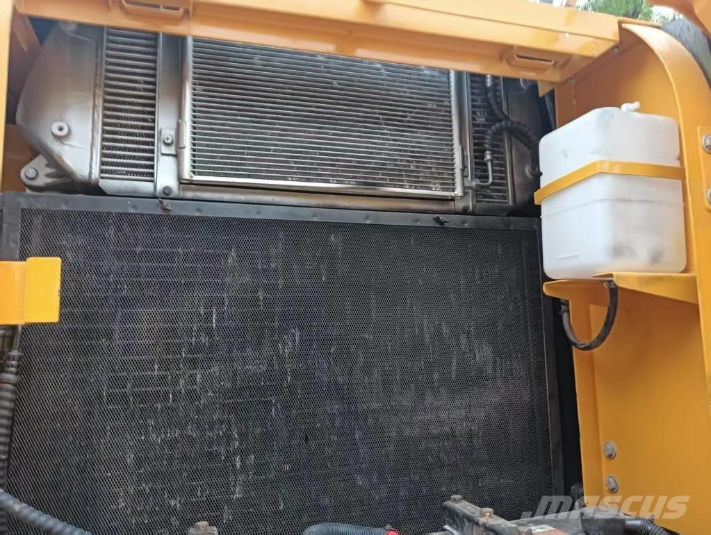 Hyundai 220LC-9T Gravemaskiner på larvebånd