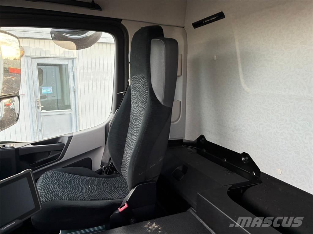 Mercedes-Benz 2533 Fast kasse