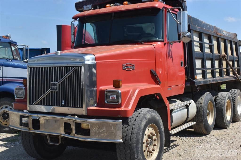 Autocar DC10364B Lastbiler med tip