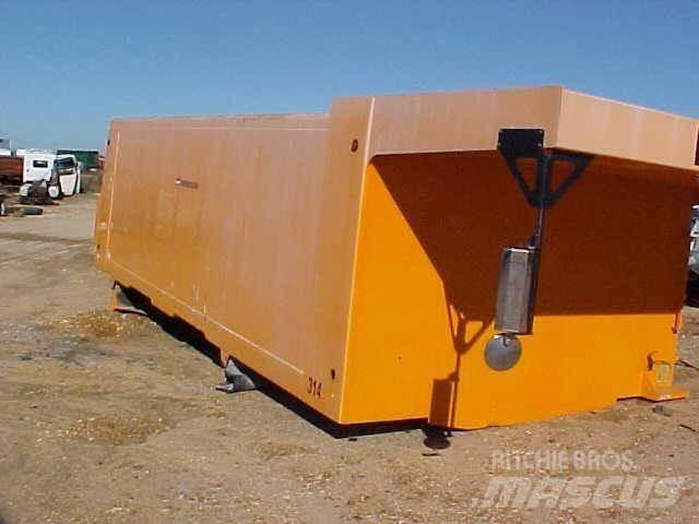 Benson 24 FT Lastbiler med tip