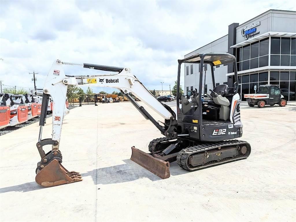 Bobcat E32I Minigravemaskiner