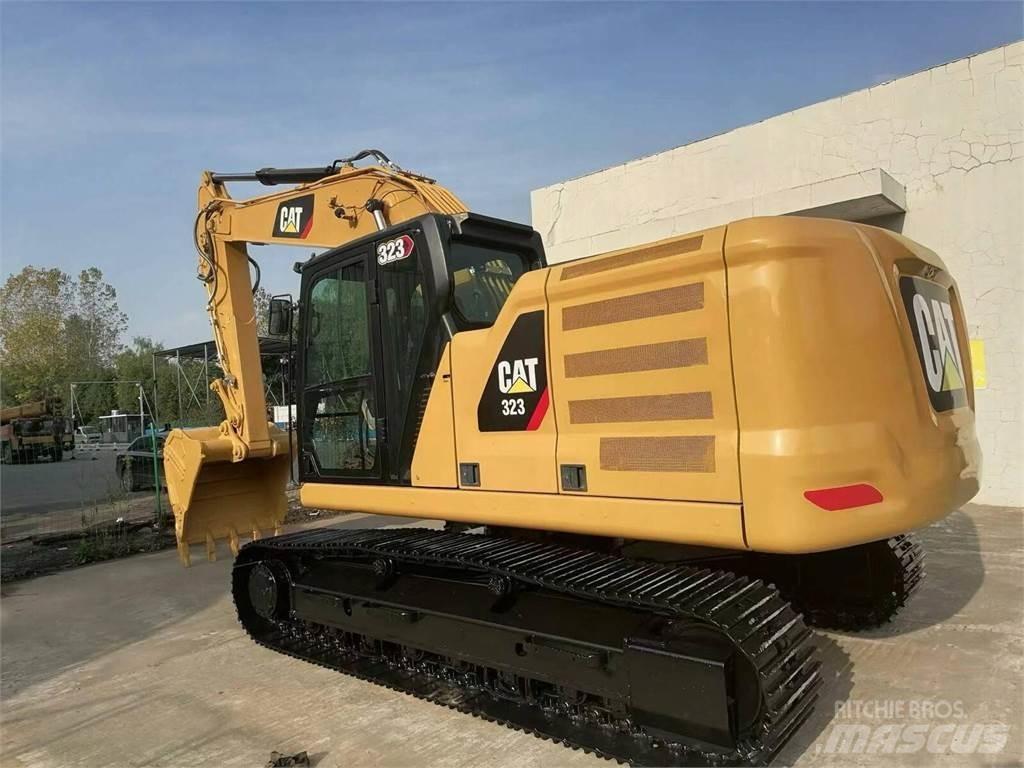 CAT 323 Gravemaskiner på larvebånd