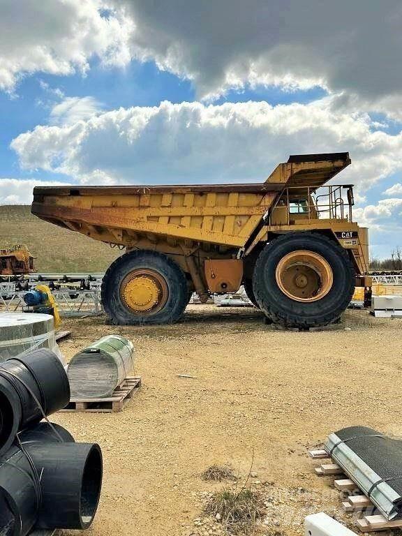 CAT 777B Terrængående lastbiler