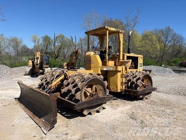 CAT 815 Affaldskompaktorer