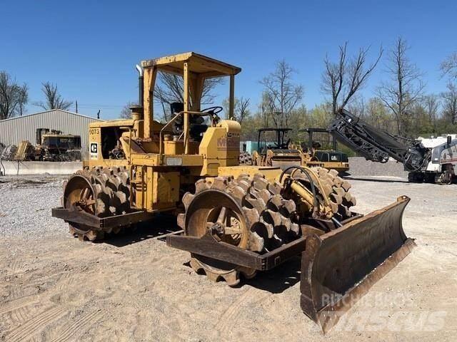 CAT 815 Affaldskompaktorer