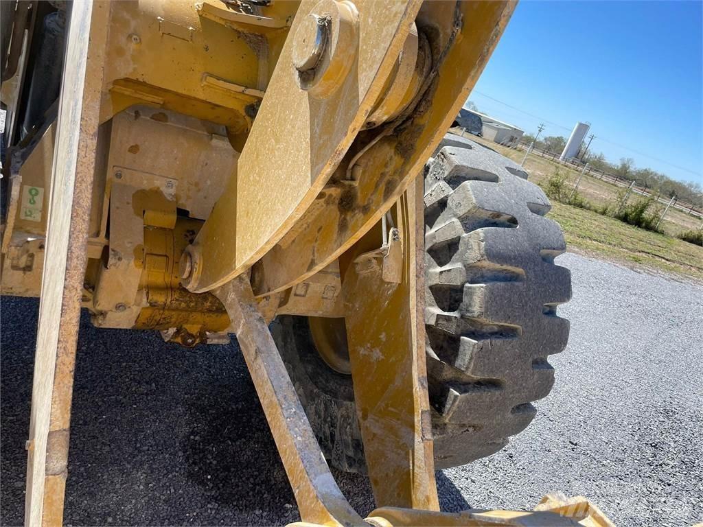 CAT 930M Læssemaskiner på hjul