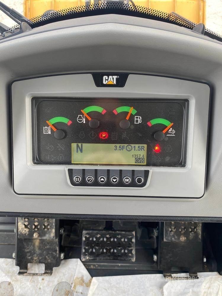 CAT 963K Larvebåndslæssere