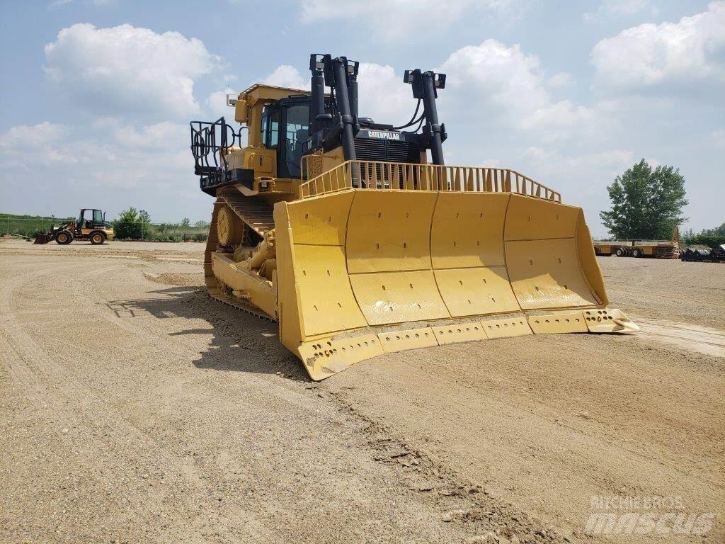 CAT D10T Bulldozer på larvebånd
