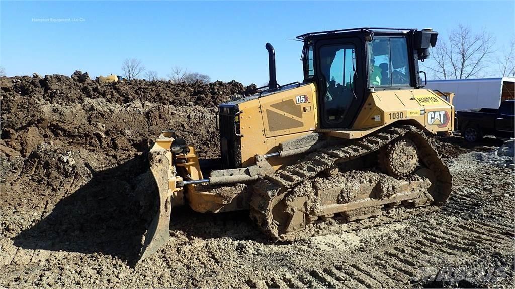 CAT D5 Bulldozer på larvebånd