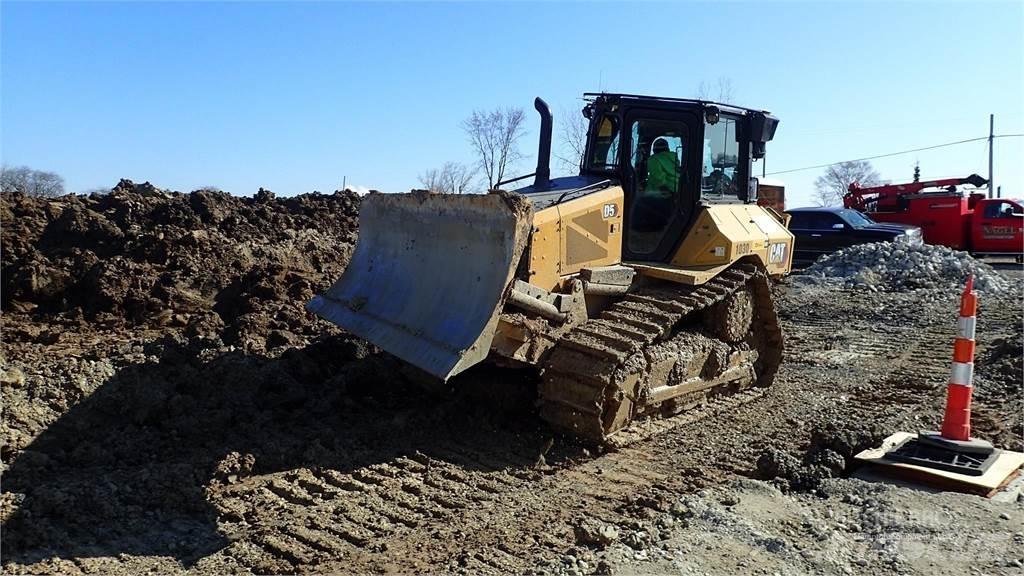 CAT D5 Bulldozer på larvebånd