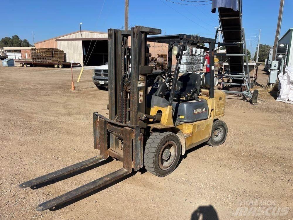 CAT GP30K Gaffeltrucks - andre