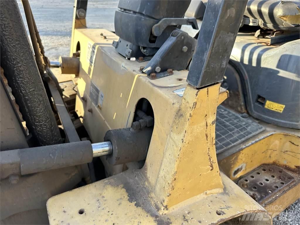 CAT GP30K Gaffeltrucks - andre
