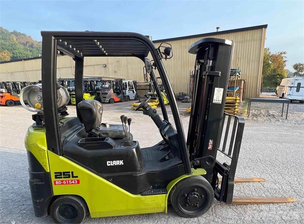 Clark S25CL Gaffeltrucks - andre