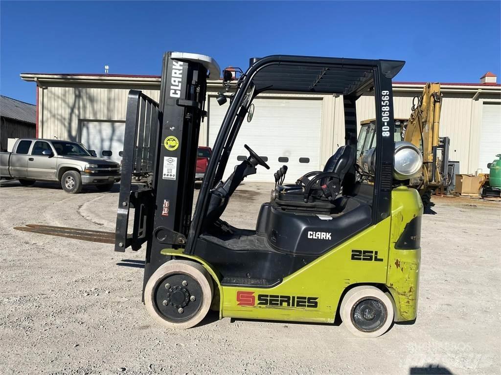 Clark S25CL Gaffeltrucks - andre