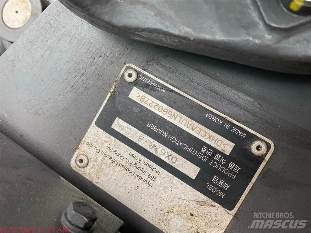 Develon DX62R-3 Gravemaskiner på larvebånd