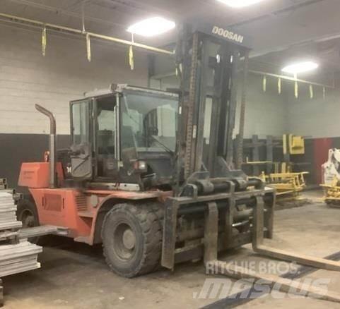 Doosan D160S-7 Gaffeltrucks - andre