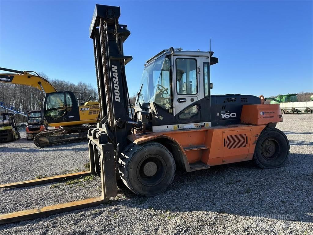 Doosan D160S-7 Gaffeltrucks - andre