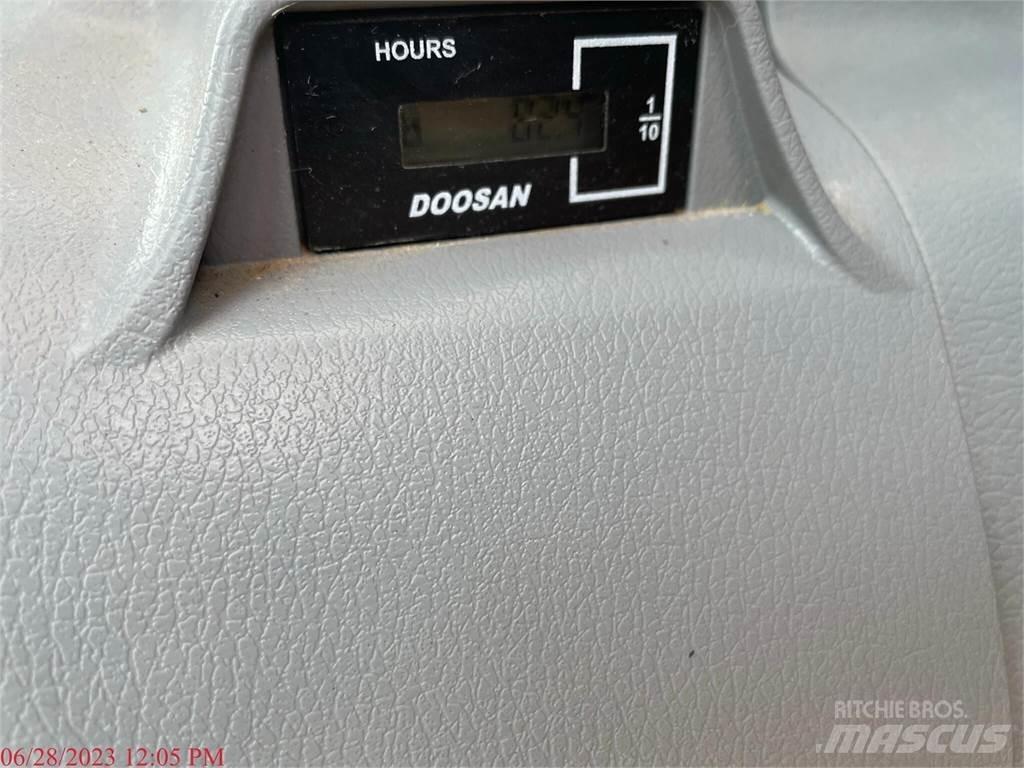 Doosan DX140 LC-5 Gravemaskiner på larvebånd