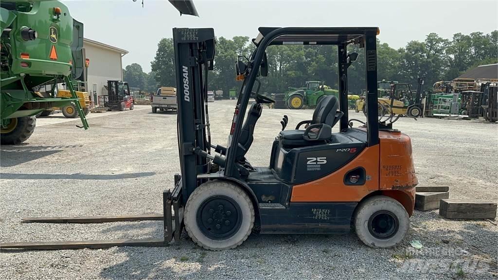 Doosan G25P-5 Gaffeltrucks - andre