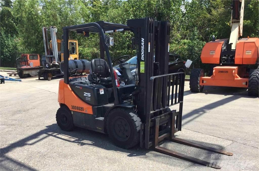 Doosan G25P-5 Gaffeltrucks - andre