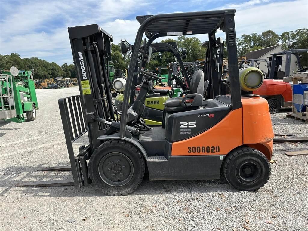 Doosan G25P-5 Gaffeltrucks - andre