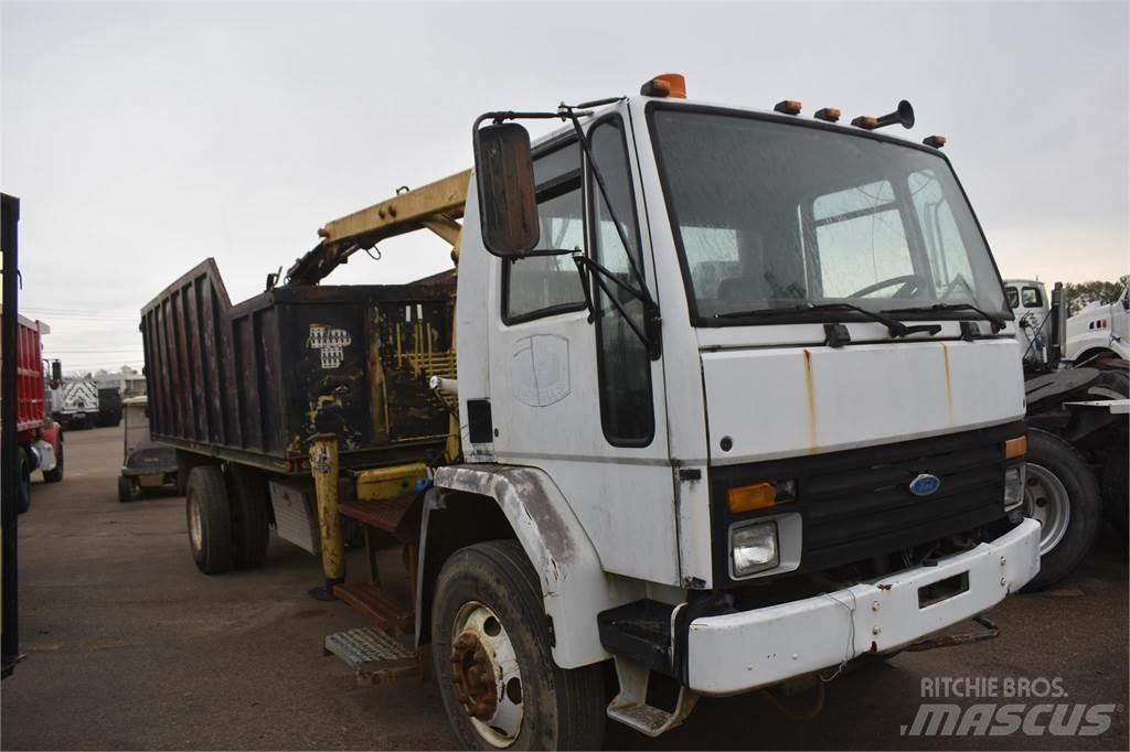 Ford CF8000 Lastbil med kran